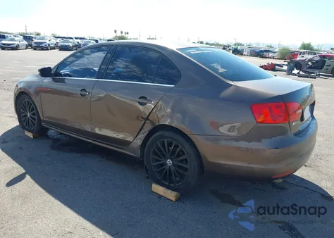 2011 Volkswagen Jetta из США, поврежденный, VIN 3VWLW21K6BM312750